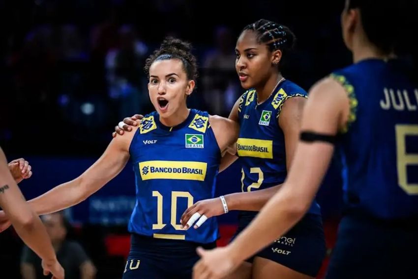 Ana Cristina lidera vitória brasileira no vôlei