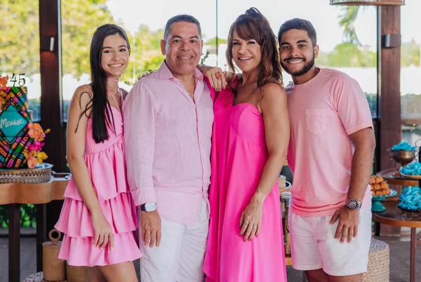 Maisse Sobral celebra seus 45 anos com alegria e emoção