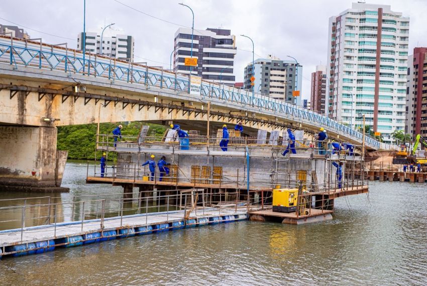 Prefeita acompanha avanço da obra de duplicação da ponte Godofredo Diniz