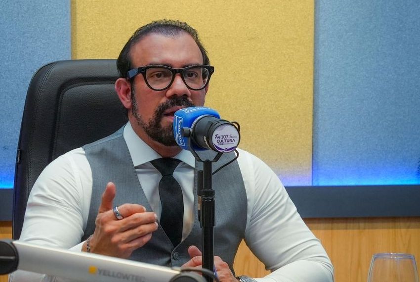 Dr. Ricardo Araújo destaca técnicas de cirurgia nos braços durante entrevista