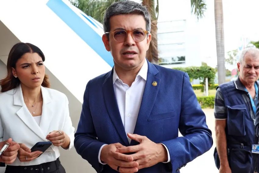 Randolfe Rodrigues afirma que governo deve indicar outro nome para STF