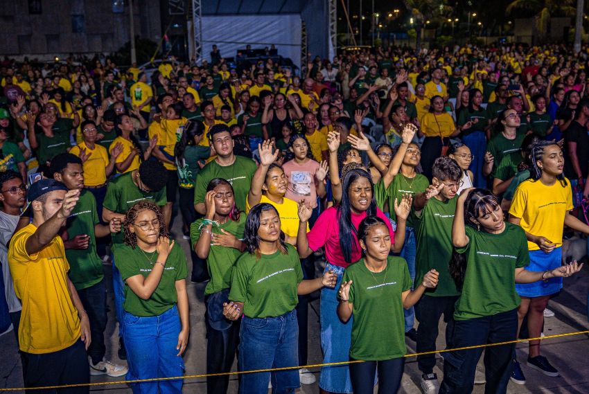 Prefeita Emília Corrêa prestigia 7ª edição da Marcha da Família