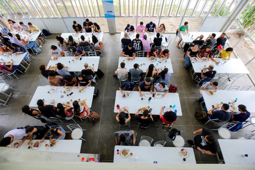 Restaurante se consolida como a principal política de assistência estudantil