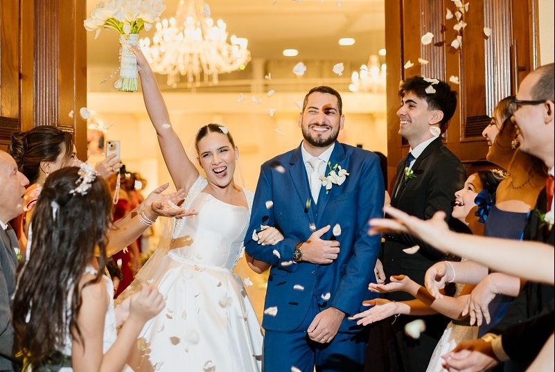 Uma noite de glamour para celebrar o amor de Júlia e Vicente