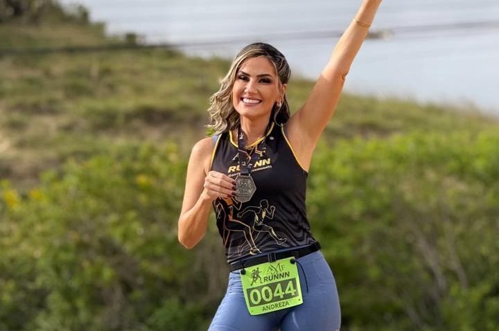 Andreza Siqueira celebra aniversário e um ano da sua marca