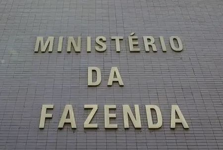Defesa e Cidades lideram bloqueios no Orçamento de 2026