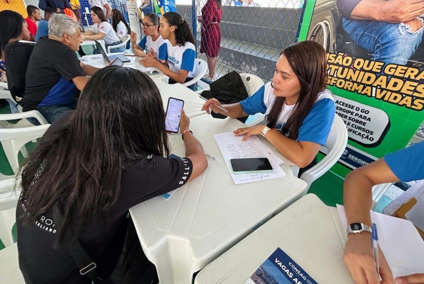 Mutirão do Emprego leva vagas e qualificação profissional à zona sul de Aracaju