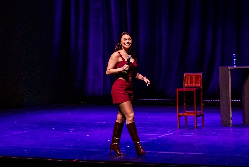 Bruna Louise volta a Aracaju no dia 4 de julho com espetáculo inédito