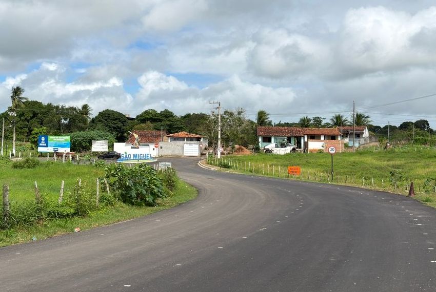 Rodovia SE-427 recebe segunda camada de pavimento asfáltico em Propriá