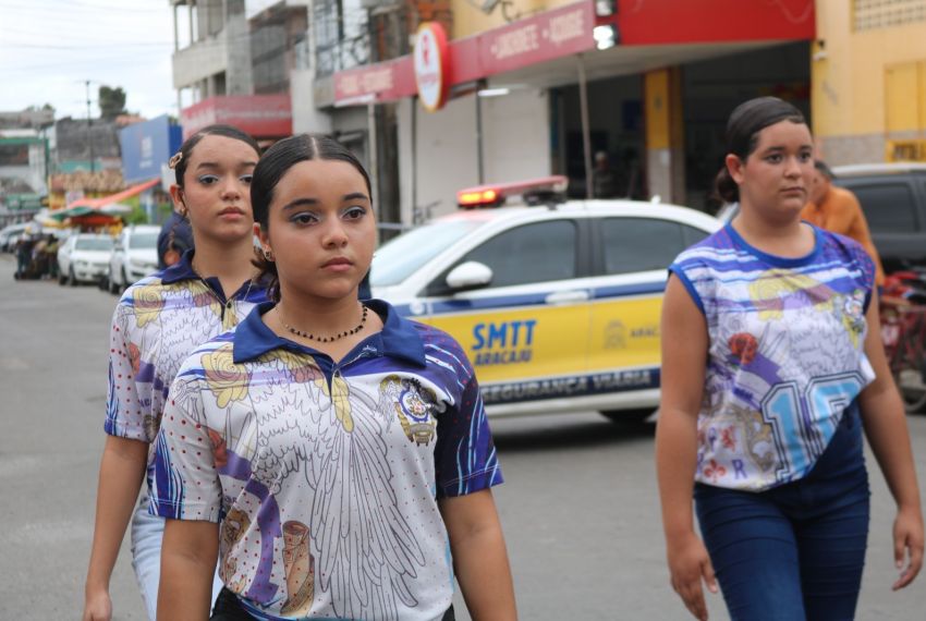 SMTT de Aracaju dá apoio na organização do trânsito durante ensaios cívicos